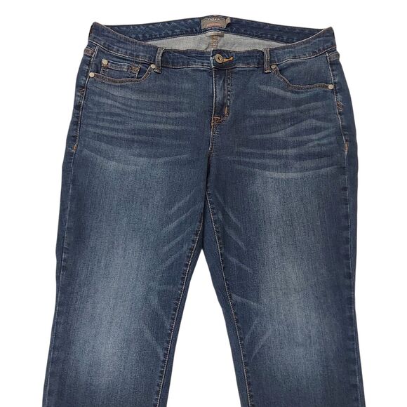 Torrid Jeans Womens 16 Blue Boyfriend Straight Vintage Stretch Flawless Denim - Picture 2 of 12